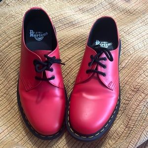 Red Dr.Martens 1461 Smooth